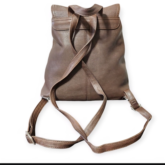 Giani Bernini Chocolate Leather Backpack - Picture 2 of 8